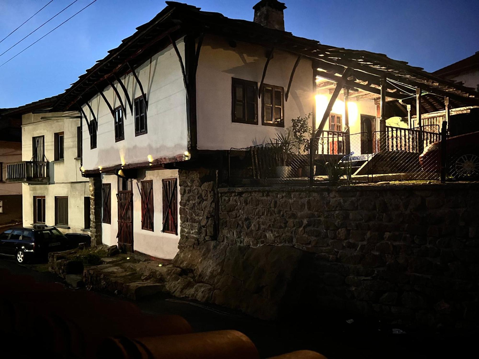 Туйковата Къща Tuikov'S House Teteven Exterior foto